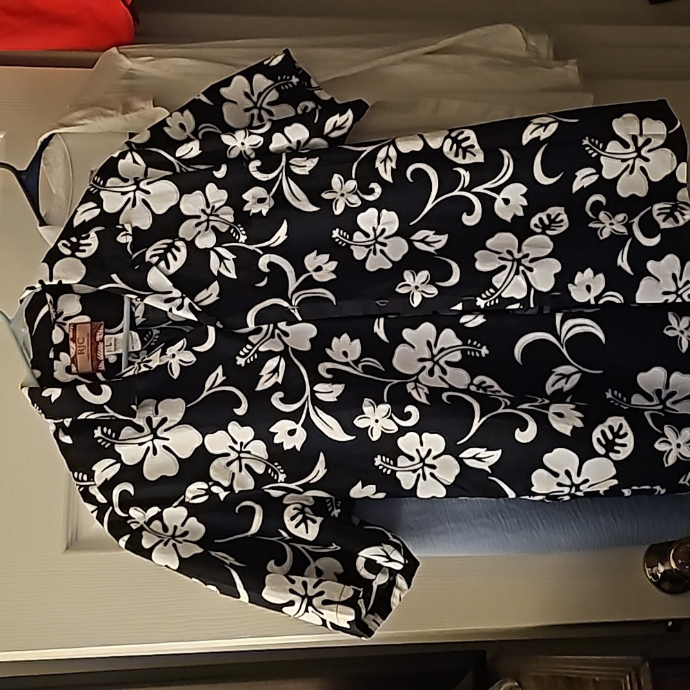 Hawaiian button up